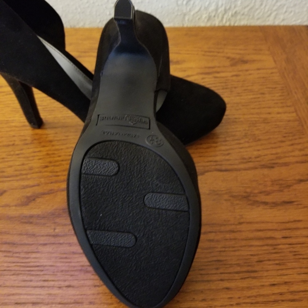 Fergalicious black pumps